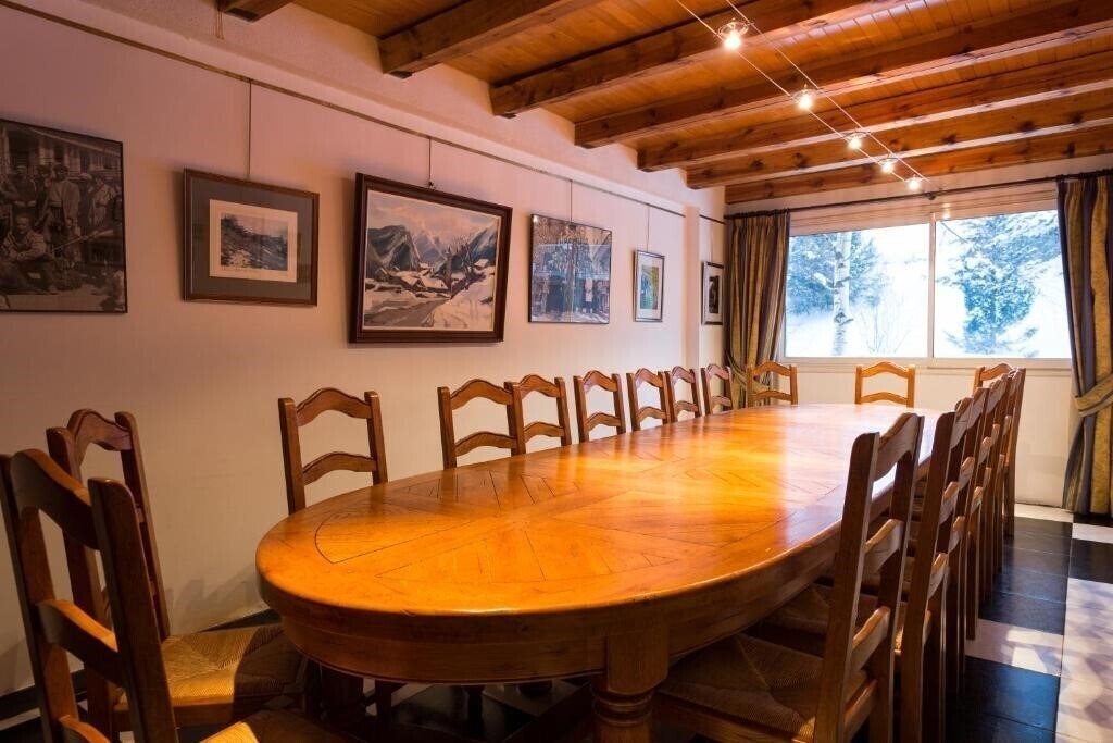 Картинка Llop Gris 4*