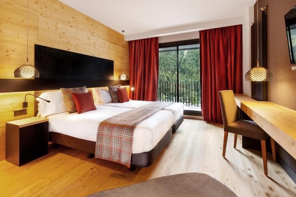 Фотографія Piolets Park & SPA 4*