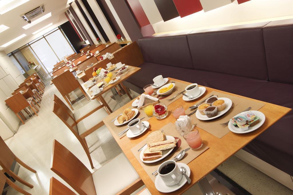 Готель Aspen Suites Hotel 3*