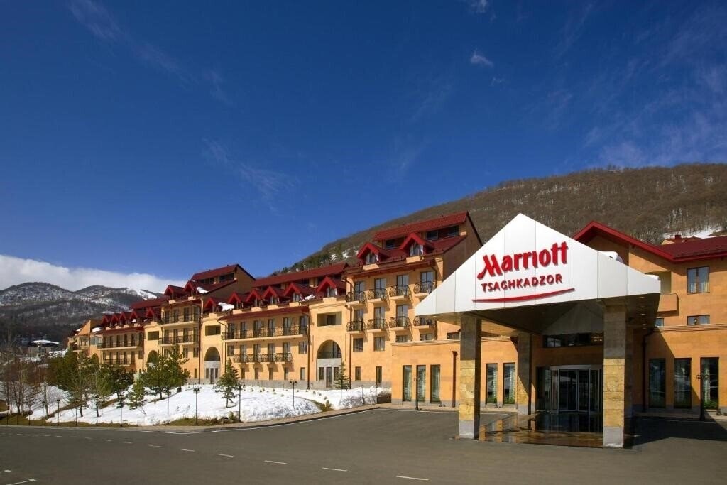 Готель Marriott Tsaghkadzor Hotel 5*