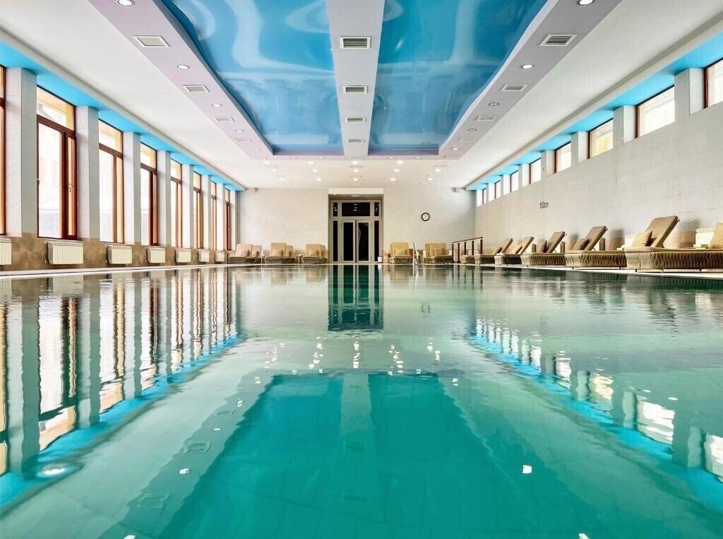 Фото Russia Hotel 5*
