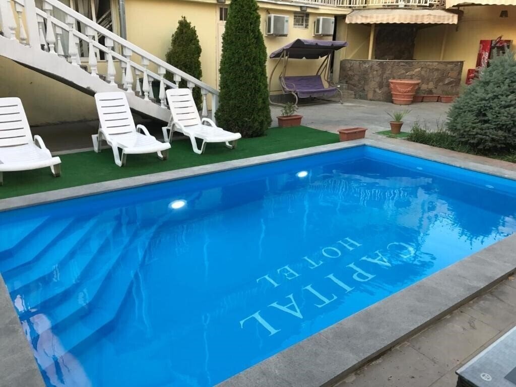 Готель Capital Hotel 3*
