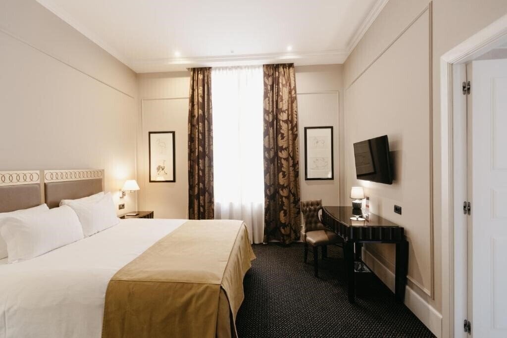 Изображение Golden Tulip Hotel Yerevan 5*