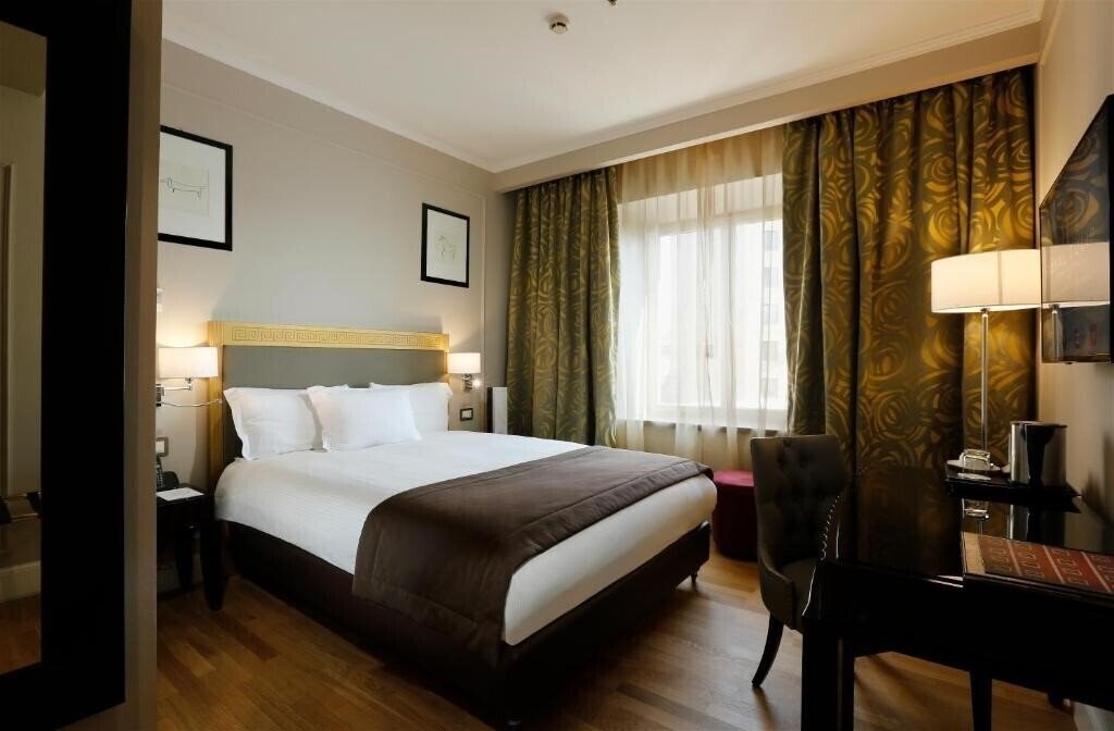 Картинка Golden Tulip Hotel Yerevan 5*