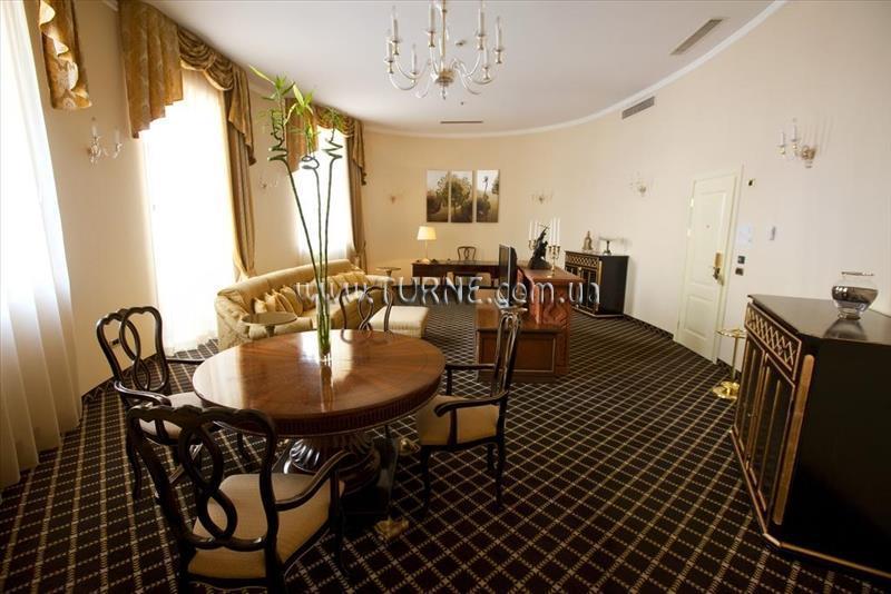 Отель Golden Tulip Hotel Yerevan 5*