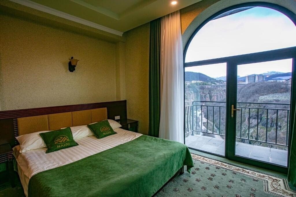 Фото Nairi Hotel 3*