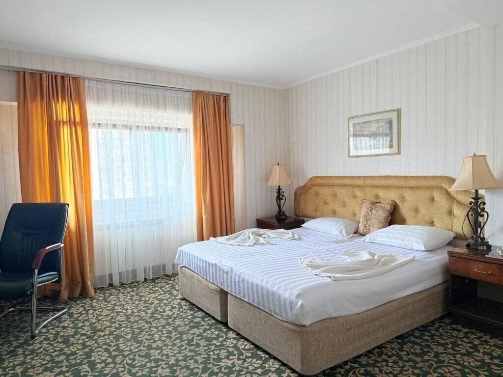 Фото Shirak Hotel 3*