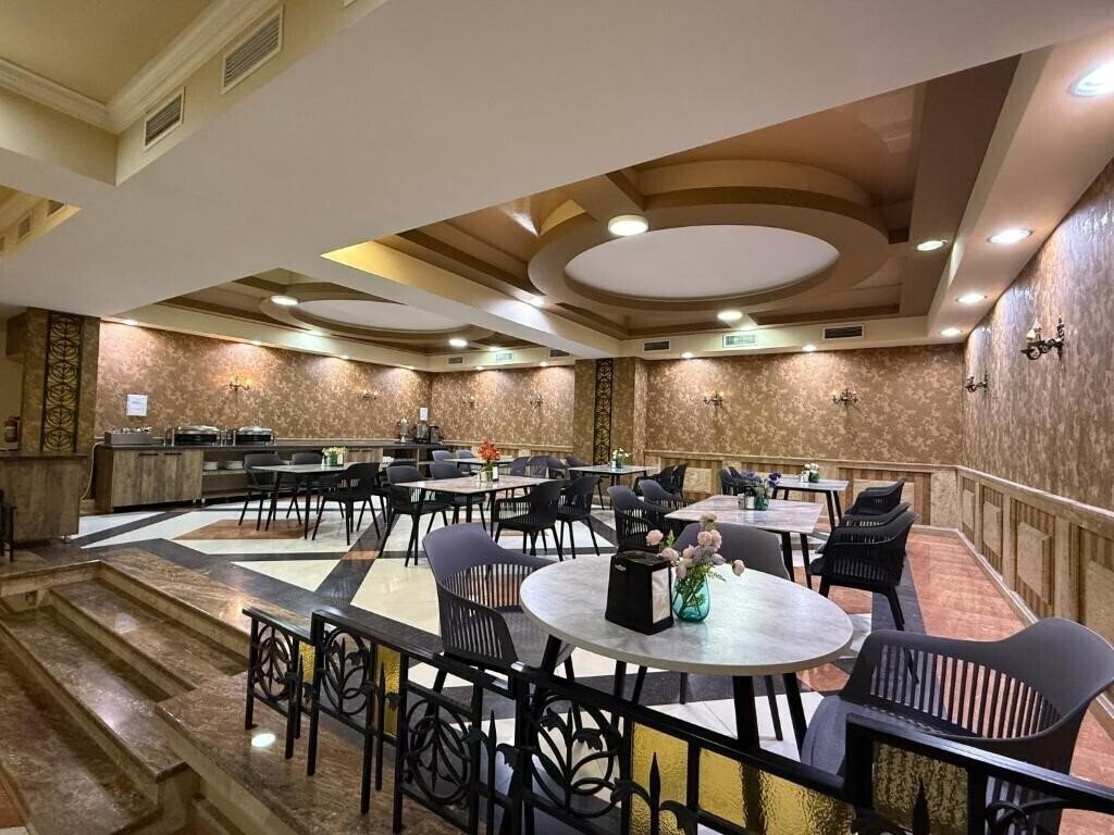 Фото Yerevan Deluxe Hotel 3*