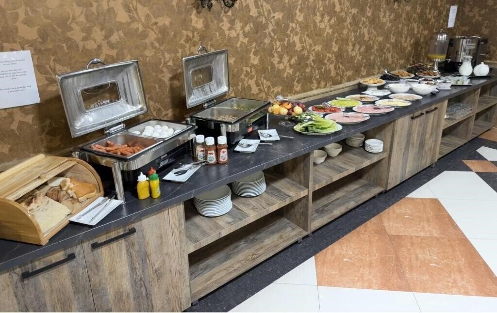 Фотографія Yerevan Deluxe Hotel 3*
