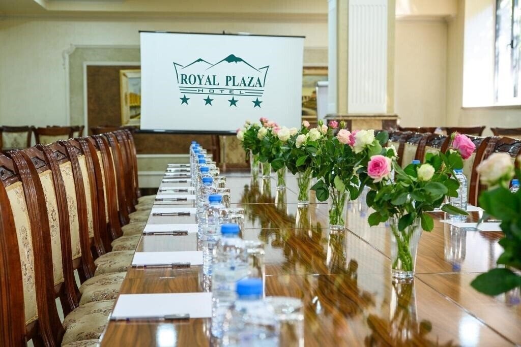 Изображение Royal Plaza 4*