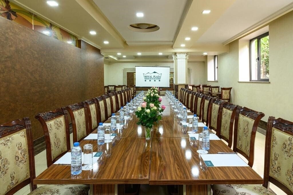 Картинка Royal Plaza 4*