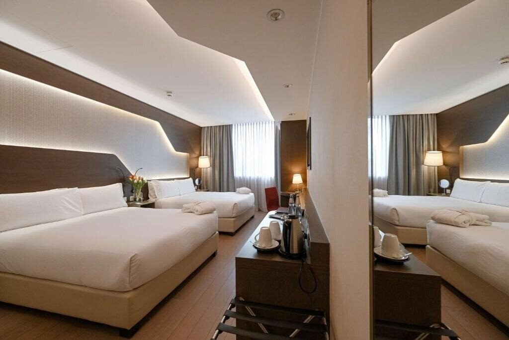 Отель Double Tree By Hilton 5*