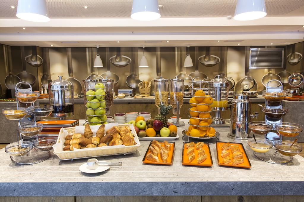 Фотографія Ibis Yerevan 3*