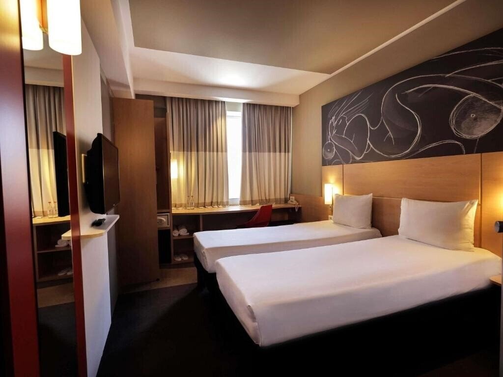 Фото Ibis Yerevan 3*