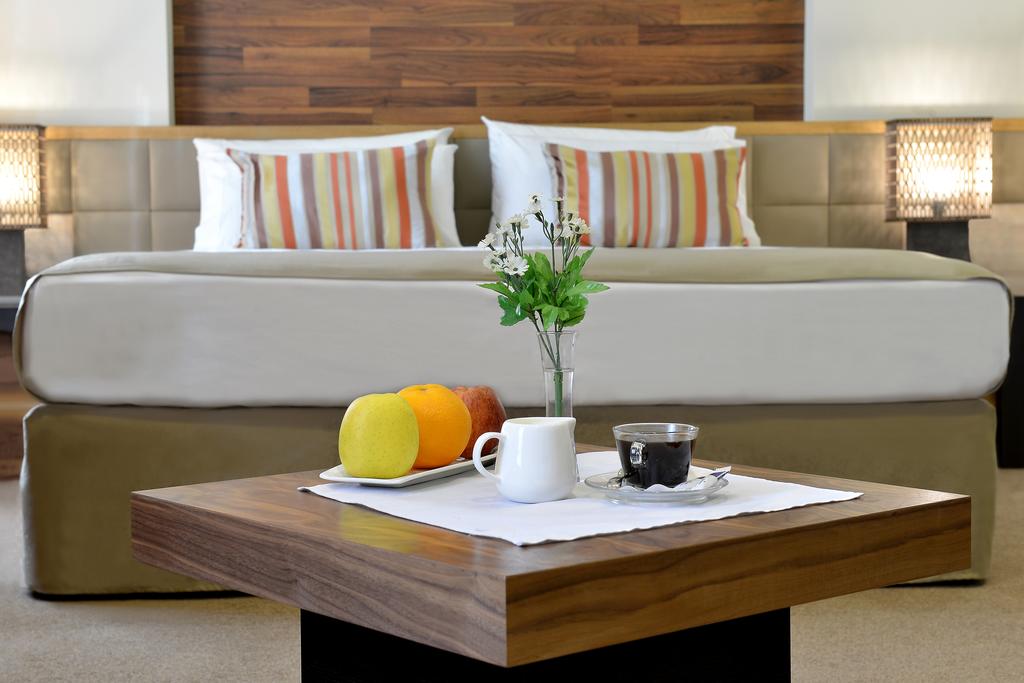 Готель Minotel Barsam Suites 4*