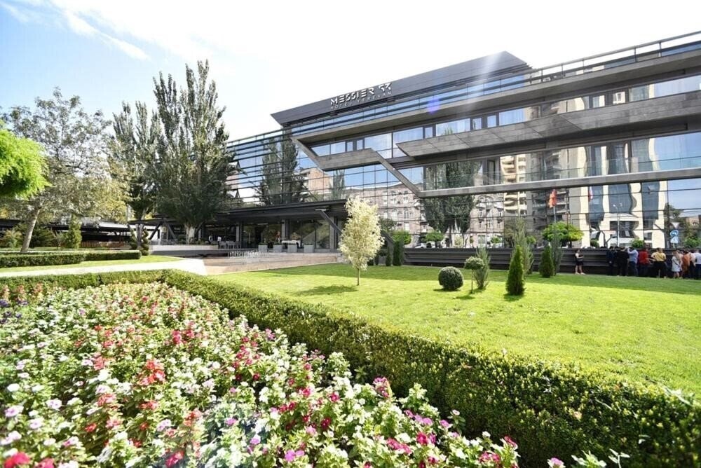 Отель Messier 53 Hotel Yerevan 4*