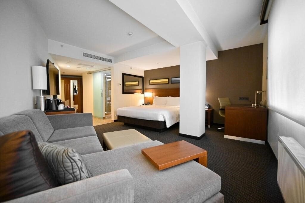 Фото Yerevan Place 4*