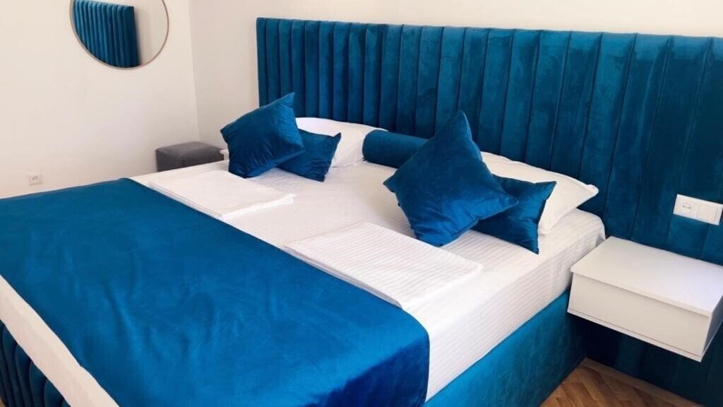 Отель Tigran Mets Hotel 3*