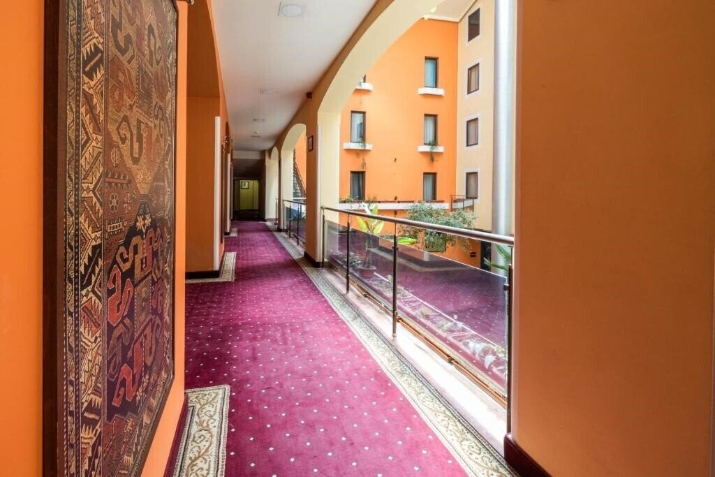 Фото Ararat Hotel Yerevan 4*