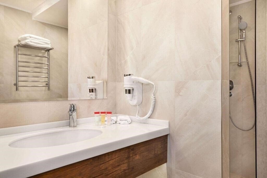Фотография Ramada By Wyndham Hotel & Suites Yerevan 4*