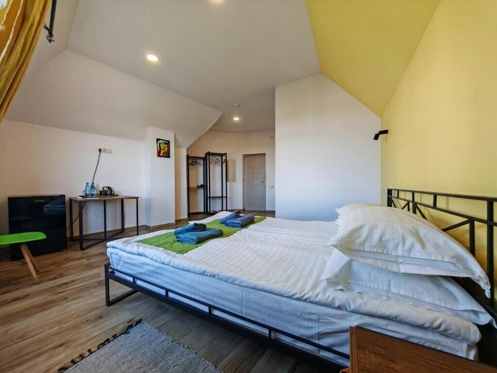 Фото Blur Inn Gallery 3*