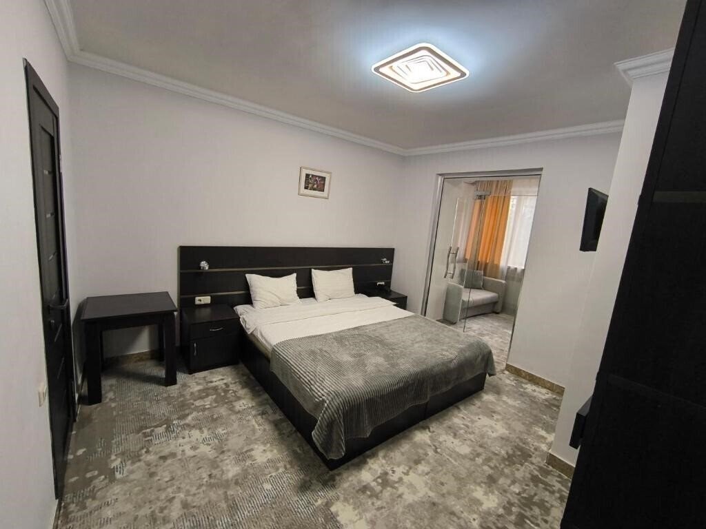 Картинка Skyline Yerevan 3*