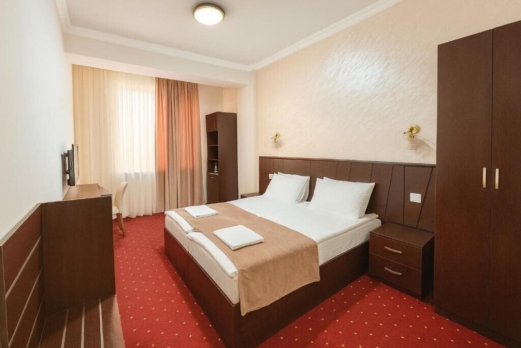 Фото Anga Yerevan Hotel 4*