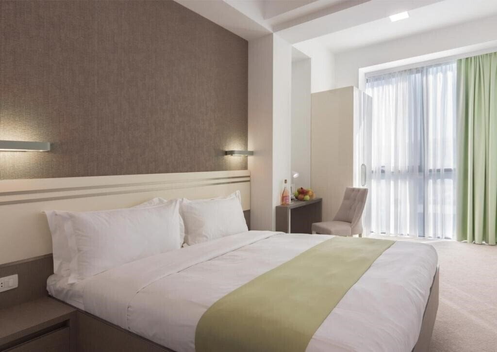 Отель Dave Hotel Yerevan 4*