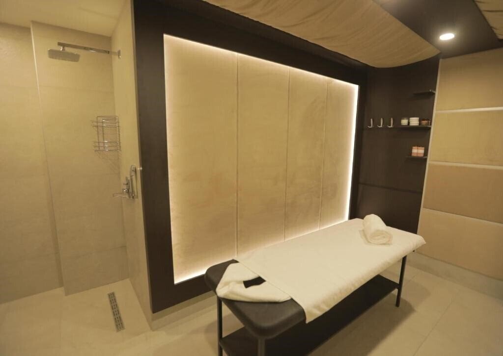 Картинка Dave Hotel Yerevan 4*