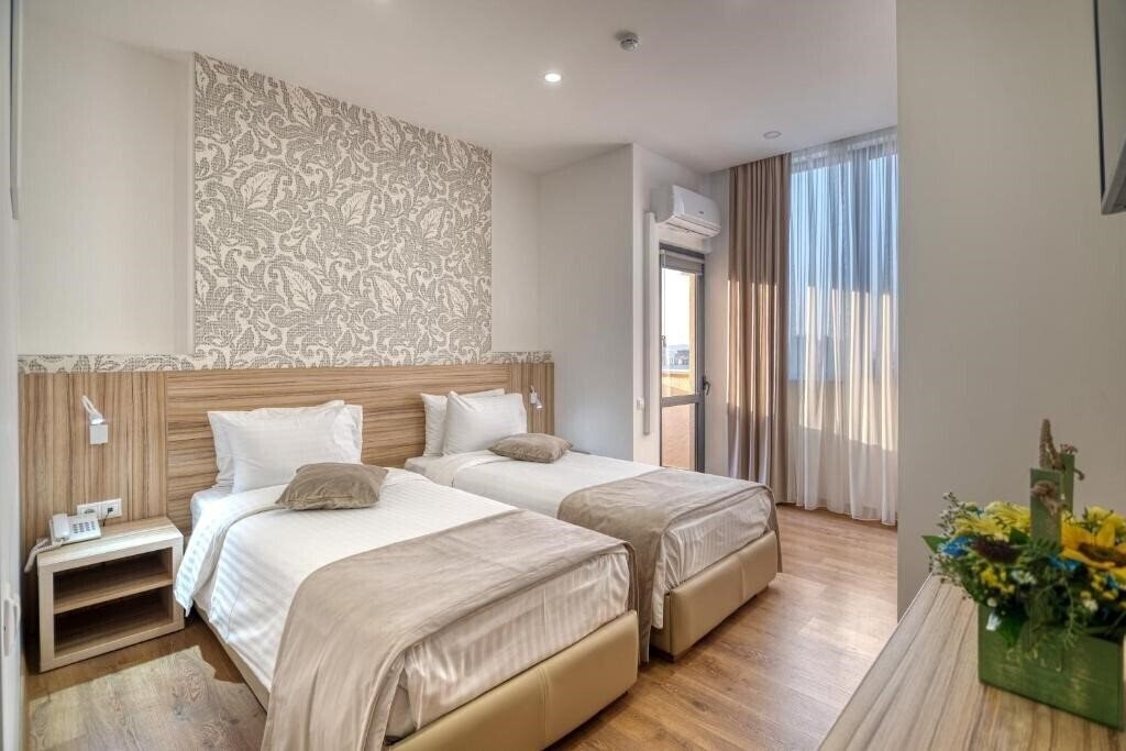Отель Hotel Orbeli 3*