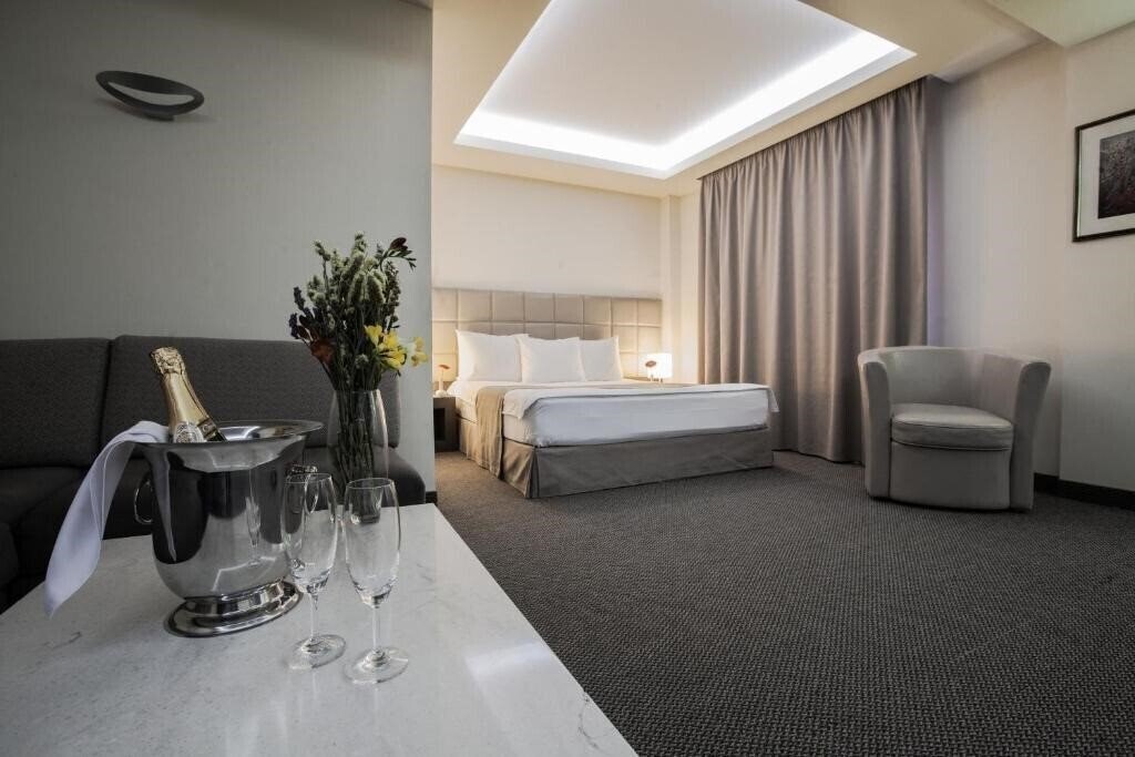 Отель Aviatrans Hotel 4*