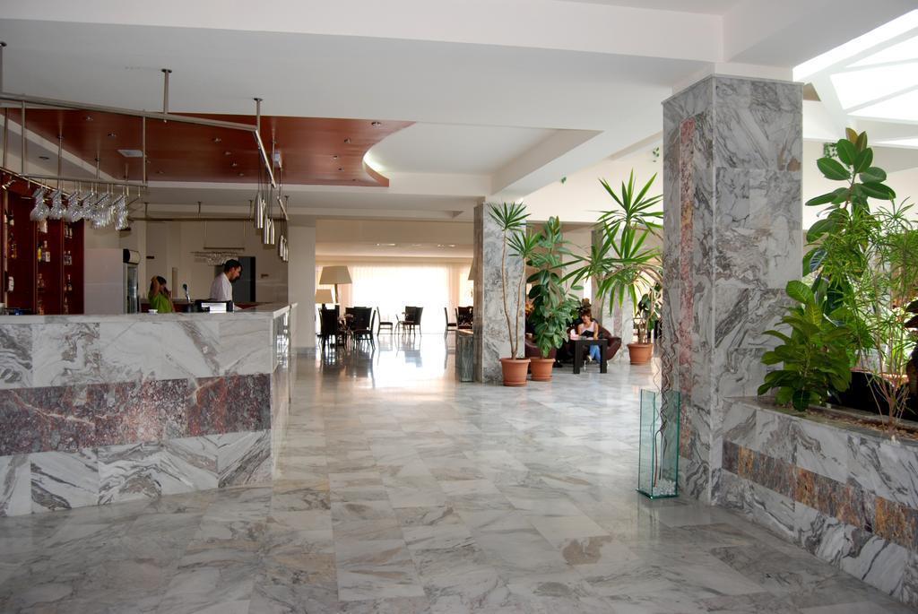 Фотографія Regineh Hotel 3*