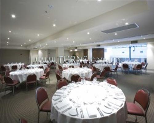 Готель Batmans Hill 3*