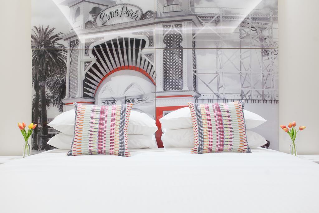 Фото Abode By Easystay 4*