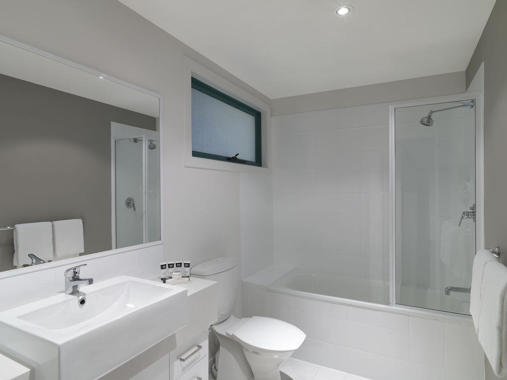 Фотографія Adina Apartment St Kilda 4*