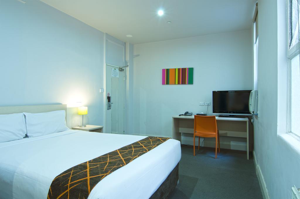 Фотографія Ibis Styles Kingsgate 3*