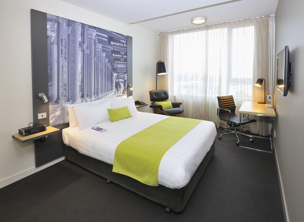 Готель Mercure Melbourne Therry Street 4*