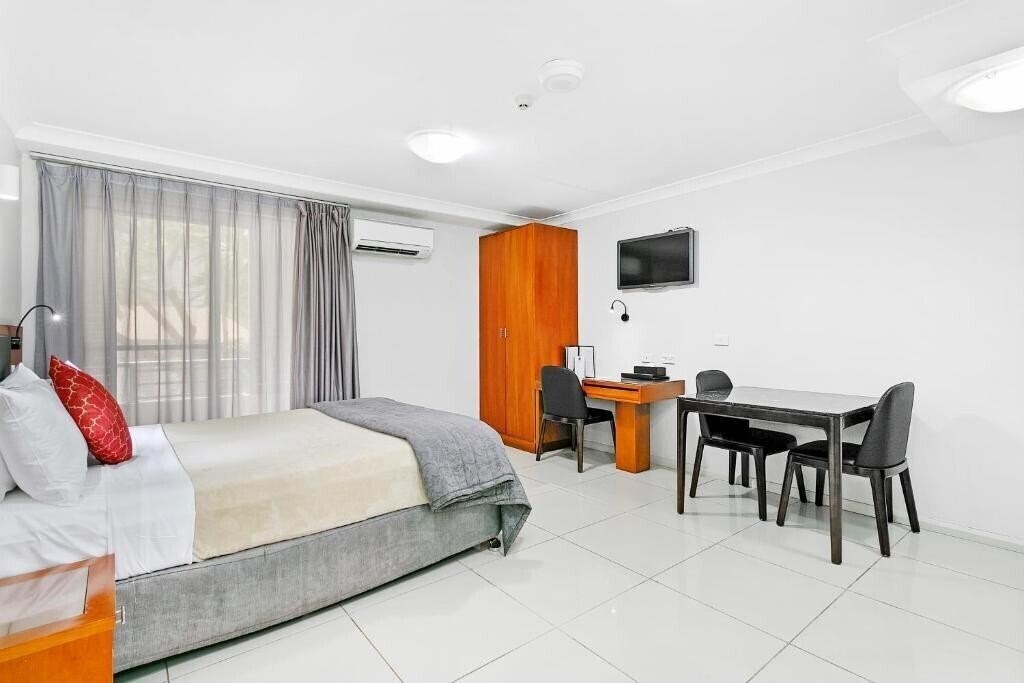 Картинка Comfort Inn & Suites Burwood 4*