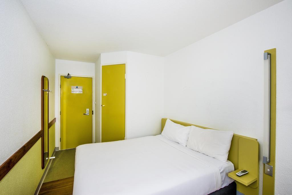 Фото Ibis Budget St Peters 2*