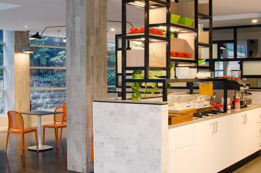 Фото Ibis Budget Sydney East 2*