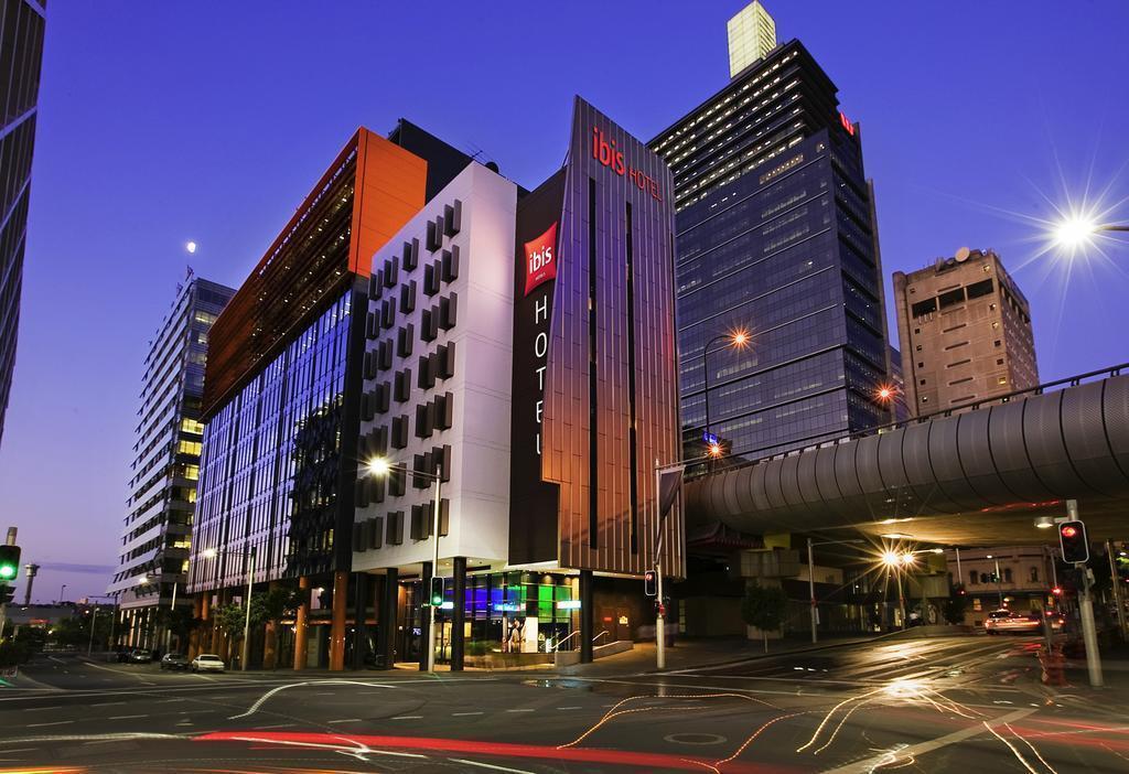 Готель Ibis Sydney King Street Wharf 3*