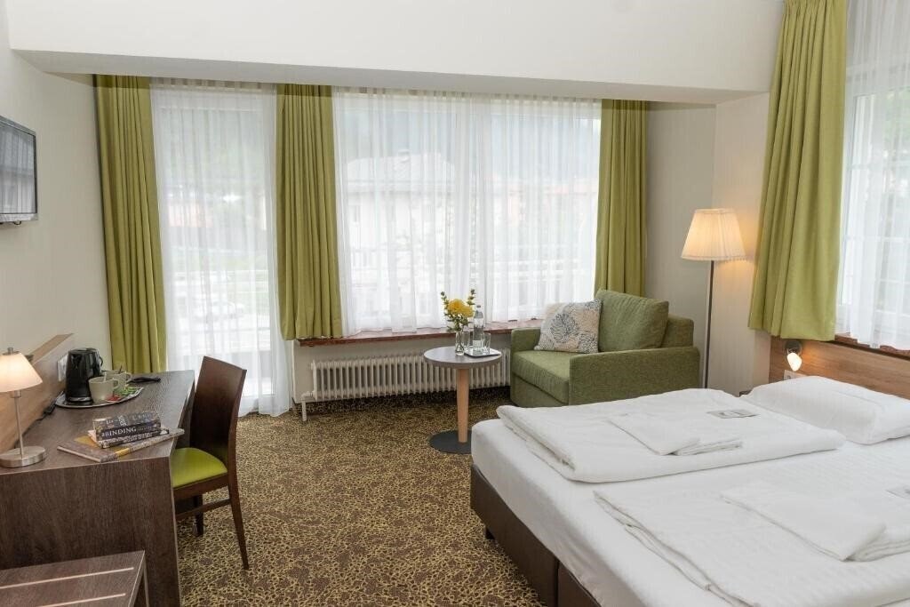 Фото Boutiquehotel Der Lindenhof 3*