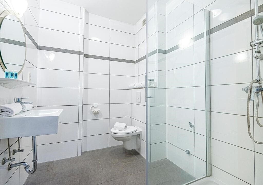 Фотографія Bristol Hotel 3*