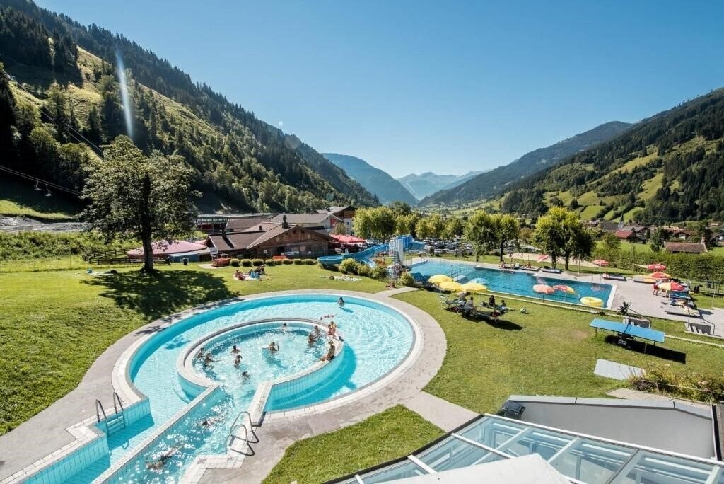 Зображення Bristol Hotel 3*