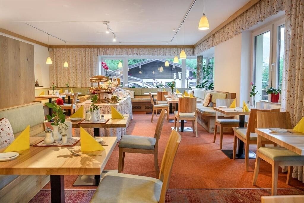 Фотографія Hotel Kurhaus St. Leonhard 3*