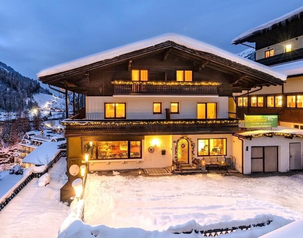 Картинка Hotel Kurhaus St. Leonhard 3*