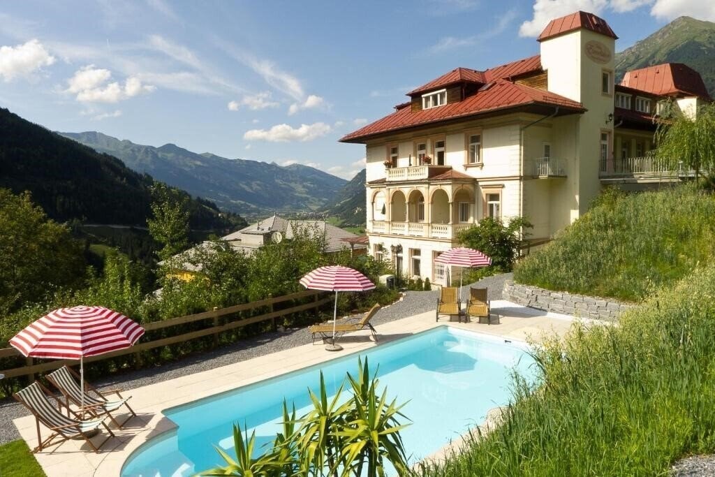 Готель Villa Excelsior Hotel & Kurhaus вилла
