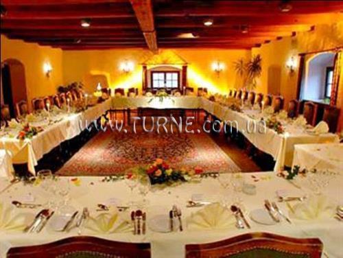 Отель Schloss Weikersdorf 4*