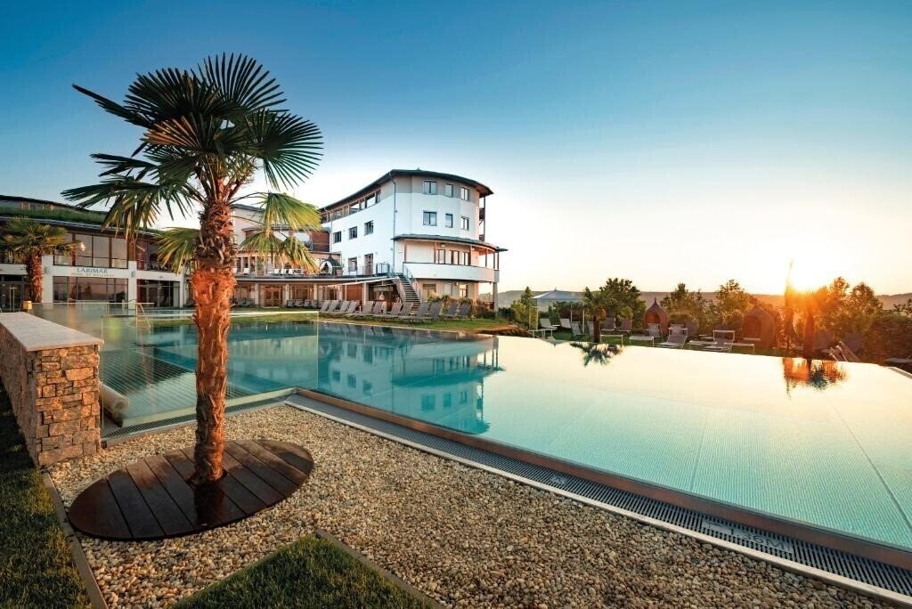 Фото Hotel & Spa Larimar Superior 4*