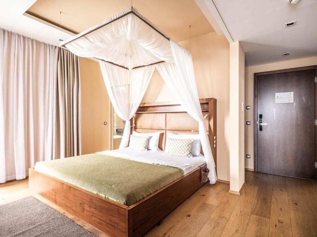 Фото St. Martins Therme & Lodge 4*